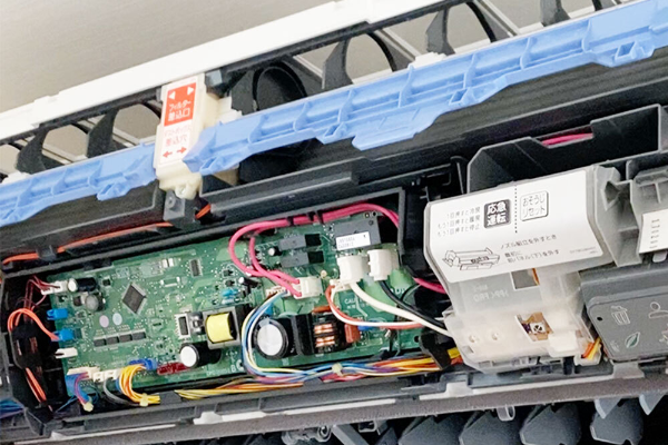 フィルター自動お掃除機能付きのエアコンのフィルター