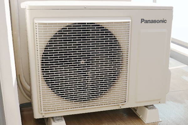 エアコン室外機